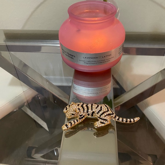 Vintage Rhinestone& Black Enamel Leopard Brooch - Picture 1 of 9